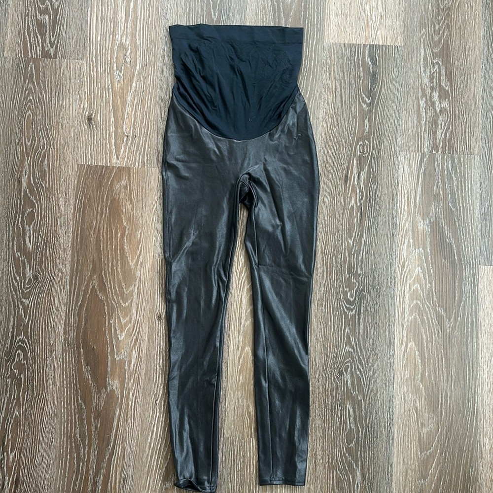 Spanx maternity black faux leather leggings EUC